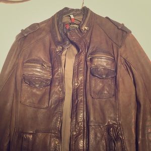 Men’s small Italian fitted leather jacket